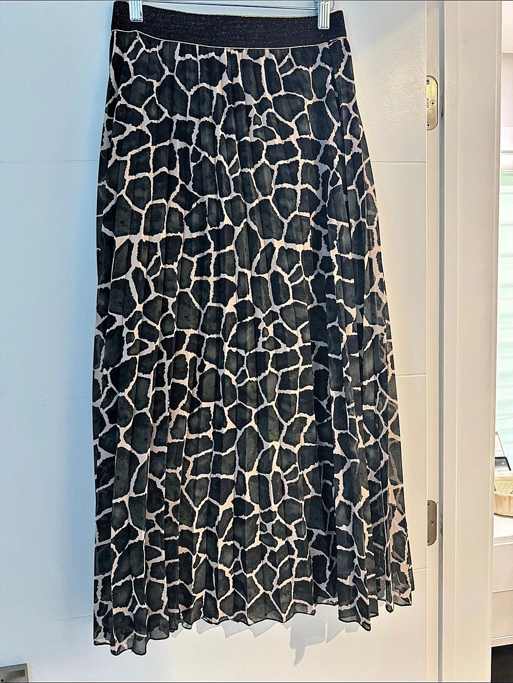 Made in Italy Pleated Midi Skirt in Giraffes Black & Brown